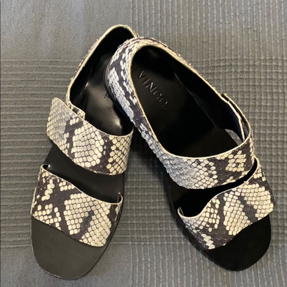 Vince Salina women’s sandals brand new snake skin